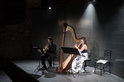 Lara Hrastnik, harfa, Vita Peterlin, violončelo, Klever Felicio, rog / Foto: Urška Lukovnjak